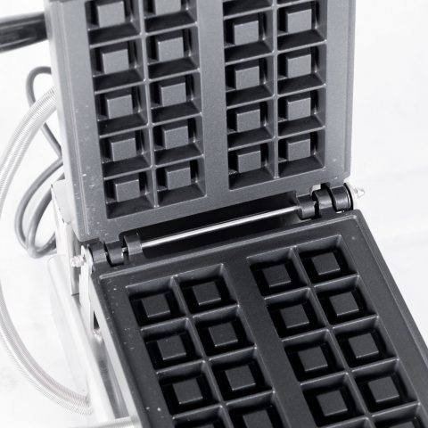 2 Pieces Grid Non-Stick Commercial Belgian Waffle Maker Machine TTS-2202-B